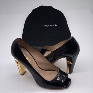 Chanel Pumps
